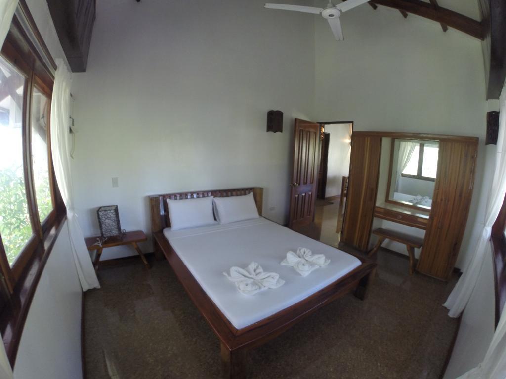 Ocean 101 Beach Resort General Luna  Bilik gambar