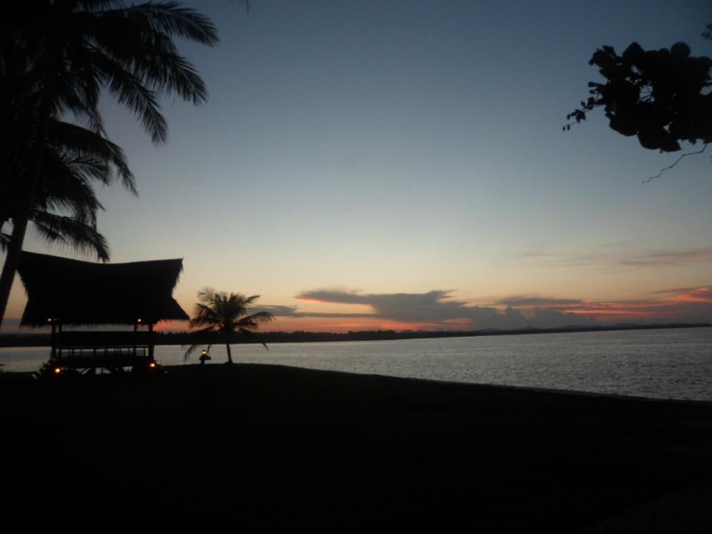 Ocean 101 Beach Resort General Luna  Luaran gambar